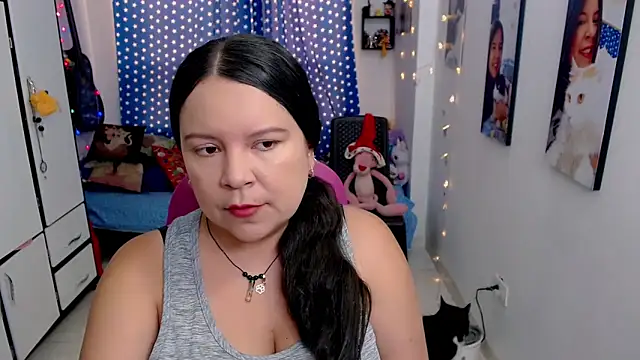 Snapshot of claryssa_ chatting on December 2, 2025, 7:53 pm claryssa online show from December 2, 2025, 7:53 pm