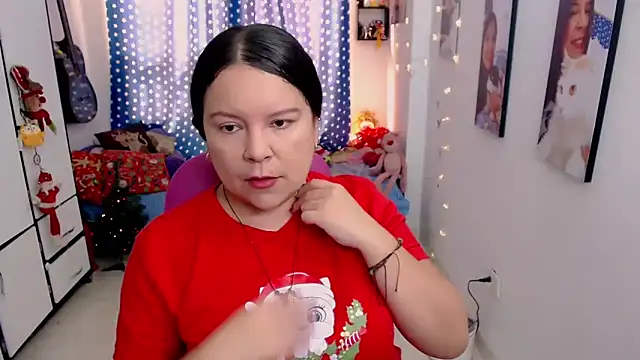 Snapshot of claryssa_ chatting on December 19, 2025, 6:48 pm claryssa online show from December 19, 2025, 6:48 pm