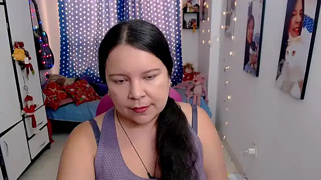 Snapshot of claryssa_ chatting on January 8, 2026, 8:22 pm claryssa online show from January 8, 2026, 8:22 pm