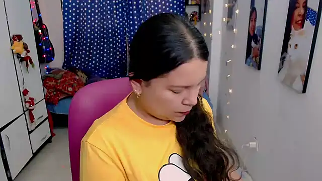 Snapshot of claryssa_ chatting on January 9, 2026, 9:05 pm claryssa online show from January 9, 2026, 9:05 pm