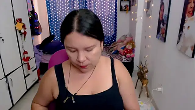 Snapshot of claryssa_ chatting on February 4, 2026, 8:58 pm claryssa online show from February 4, 2026, 8:58 pm