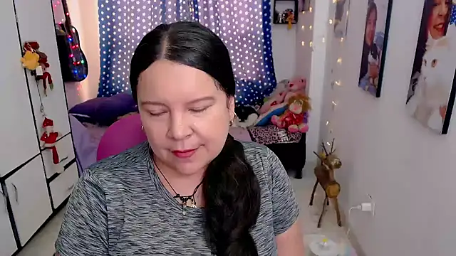 Snapshot of claryssa_ chatting on February 10, 2026, 7:51 pm claryssa online show from February 10, 2026, 7:51 pm