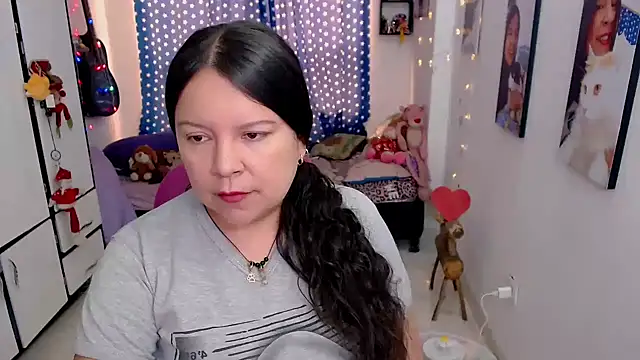 Snapshot of claryssa_ chatting on February 16, 2026, 4:47 pm claryssa online show from February 16, 2026, 4:47 pm