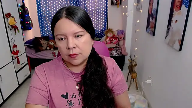 Snapshot of claryssa_ chatting on February 25, 2026, 8:40 pm claryssa online show from February 25, 2026, 8:40 pm