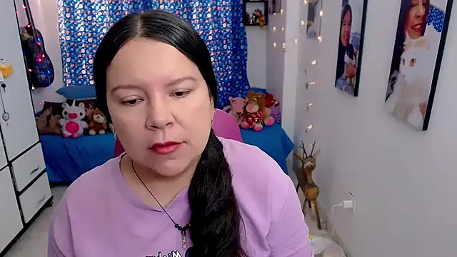 claryssa  online show from March 20, 2026, 12:32 pm