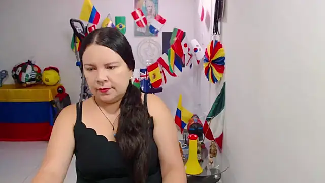 Snapshot of claryssa_ chatting on July 1, 2026, 12:29 pm claryssa online show from July 1, 2026, 12:29 pm