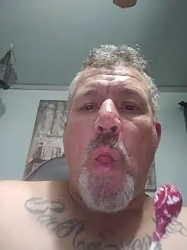 bigdoog8 online show from May 28, 2026, 3:04 am