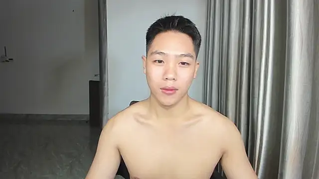 Snapshot of Oliver_Nl chatting on December 17, 2024, 4:11 pm Oliver Nl online show from December 17, 2024, 4:11 pm