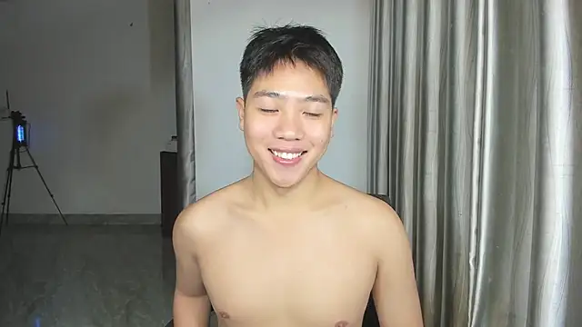 Snapshot of Oliver_Nl chatting on March 7, 2025, 3:39 pm Oliver Nl online show from March 7, 2025, 3:39 pm