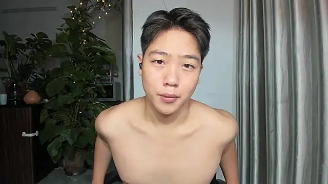 Snapshot of Oliver_Nl chatting on September 17, 2025, 4:03 am Oliver Nl online show from September 17, 2025, 4:03 am