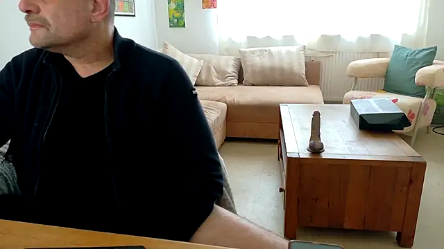 Jeflitschtexh online show from November 11, 2025, 1:44 pm