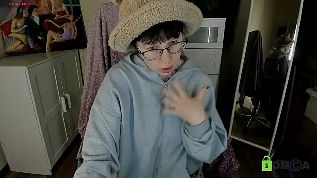 Snapshot of Melissa_Wells chatting on September 24, 2025, 9:07 pm Melissa Wells online show from September 24, 2025, 9:07 pm