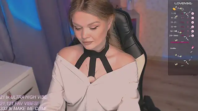 Snapshot of VeronaAura chatting on September 27, 2025, 9:09 pm VeronaAura online show from September 27, 2025, 9:09 pm