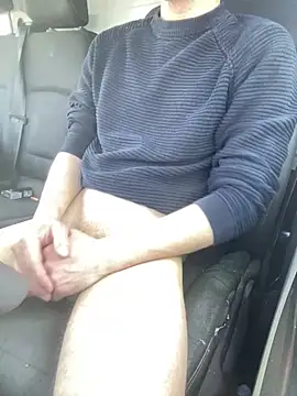 Maxthekid online show from April 17, 2026, 10:51 am