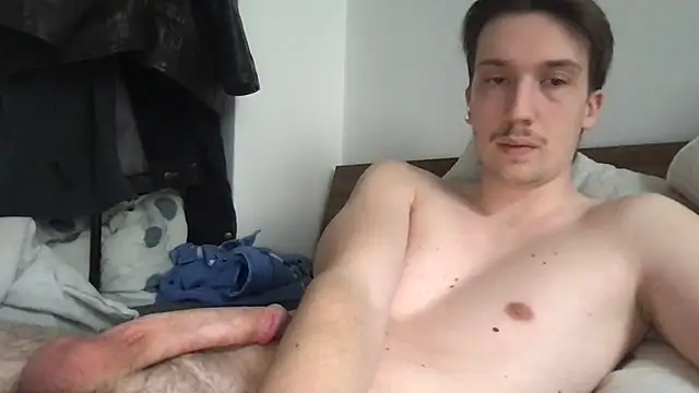 Snapshot of hungandfun05 chatting on February 24, 2026, 12:58 pm hungandfun05 online show from February 24, 2026, 12:58 pm