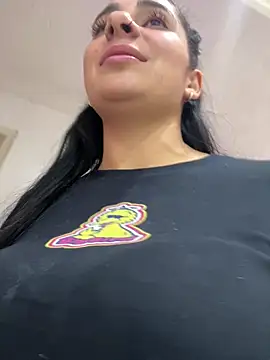 Meganmilk1 online show from February 4, 2026, 9:09 pm