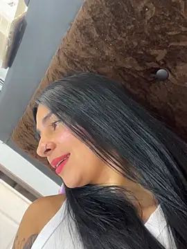 Meganmilk1 online show from April 9, 2026, 2:44 pm