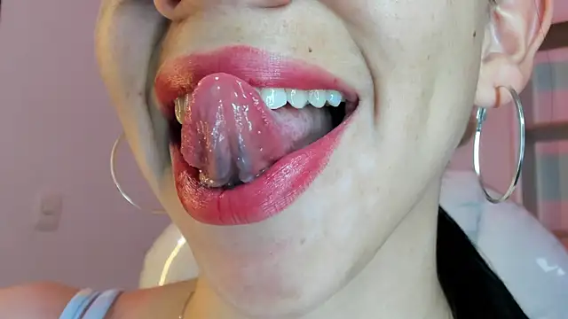 Katty mouth online show from June 11, 2026, 6:06 pm