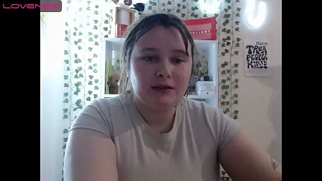Snapshot of Light_Luna chatting on January 13, 2025, 11:52 am Light Luna online show from January 13, 2025, 11:52 am