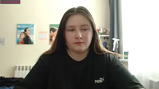 Snapshot of Light_Luna chatting on March 17, 2025, 4:40 am Light Luna online show from March 17, 2025, 4:40 am