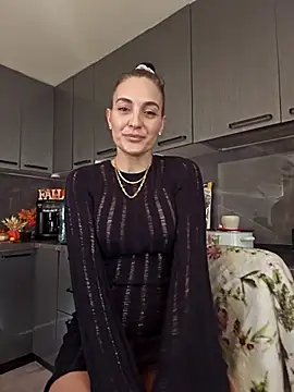 Snapshot of AnaFoxxy chatting on September 15, 2025, 6:35 am AnaFoxxy online show from September 15, 2025, 6:35 am