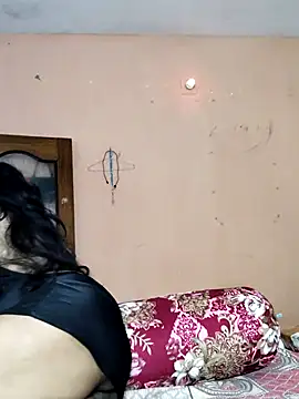 Luv Adite20 online show from November 11, 2025, 5:18 am