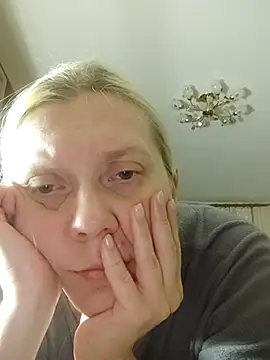 LeraSweet online show from October 25, 2025, 8:14 pm