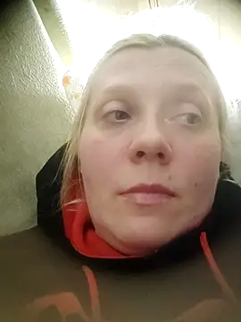 LeraSweet online show from April 14, 2026, 8:48 pm