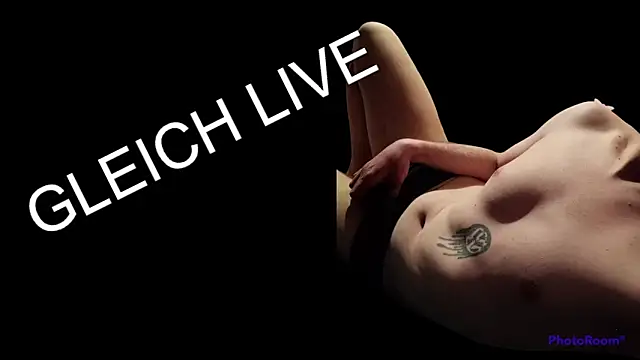 Markxen cam online show from April 19, 2026, 2:55 am