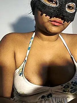 FANTASY QUEEN 07 online show from April 12, 2026, 9:58 am