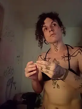 Snapshot of SuccubusTatuada chatting on February 6, 2026, 9:56 am SuccubusTatuada online show from February 6, 2026, 9:56 am