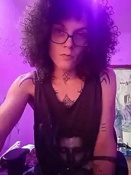 Snapshot of SuccubusTatuada chatting on February 17, 2026, 2:24 pm SuccubusTatuada online show from February 17, 2026, 2:24 pm