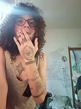 Snapshot of SuccubusTatuada chatting on February 21, 2026, 10:16 am SuccubusTatuada online show from February 21, 2026, 10:16 am