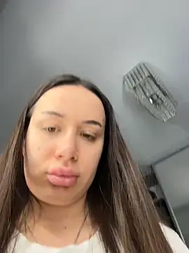 Snapshot of deliaroyal chatting on February 6, 2026, 1:03 pm deliaroyal online show from February 6, 2026, 1:03 pm