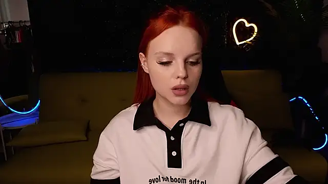 KristiRosee online show from December 20, 2024, 4:53 am
