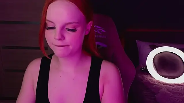 KristiRosee online show from February 7, 2025, 8:11 am