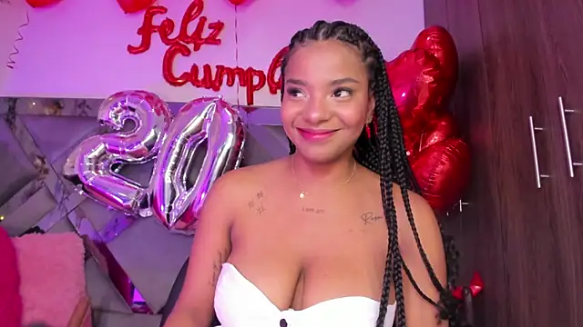 Snapshot of Iris_hott1 chatting on December 24, 2024, 2:10 am Iris hott1 online show from December 24, 2024, 2:10 am