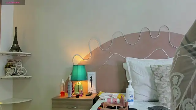 Snapshot of natasha_jurado chatting on December 20, 2025, 11:56 pm natasha jurado online show from December 20, 2025, 11:56 pm