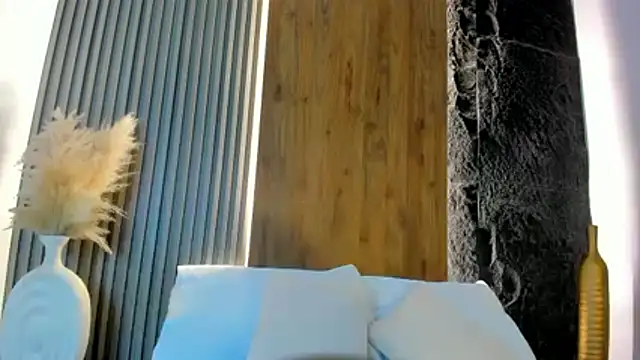 Snapshot of megan_cooper28 chatting on October 23, 2025, 12:26 pm megan cooper28 online show from October 23, 2025, 12:26 pm