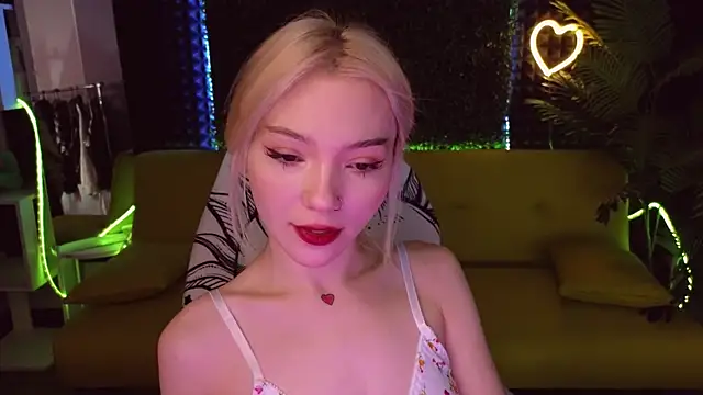 SandraBoyl online show from January 31, 2025, 1:11 am