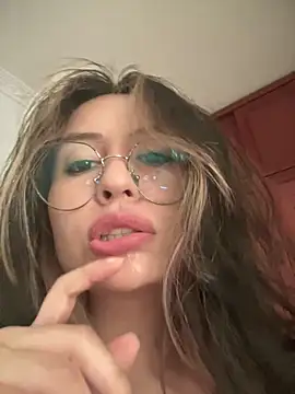 Snapshot of marie2_ chatting on January 25, 2025, 6:35 pm marie2 online show from January 25, 2025, 6:35 pm