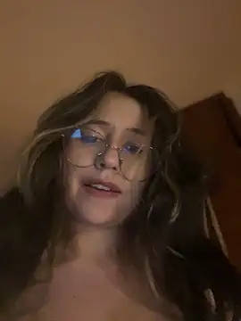 Snapshot of marie2_ chatting on March 16, 2025, 12:45 am marie2 online show from March 16, 2025, 12:45 am