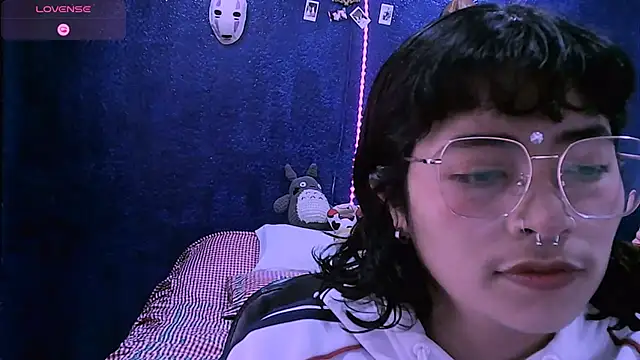 NinaYellow online show from January 8, 2026, 3:36 pm