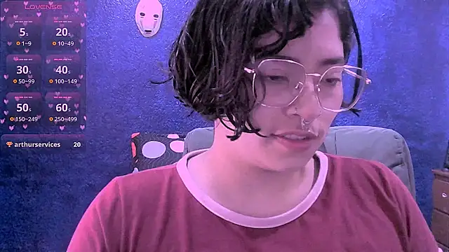 NinaYellow online show from June 22, 2026, 1:52 pm