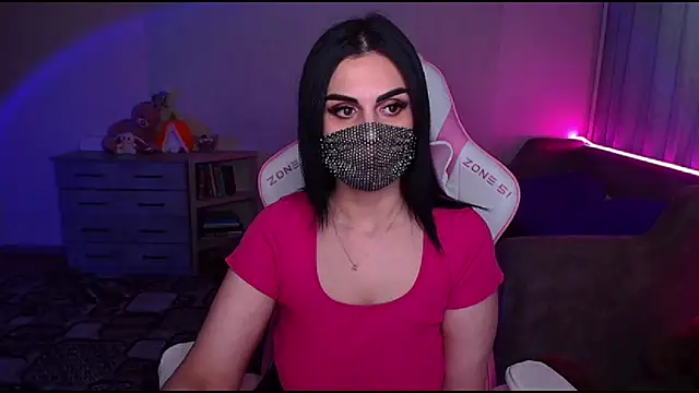Snapshot of __Yasmina__ chatting on March 9, 2025, 6:39 am Yasmina online show from March 9, 2025, 6:39 am