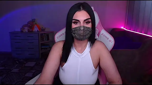 Snapshot of __Yasmina__ chatting on March 10, 2025, 7:21 am Yasmina online show from March 10, 2025, 7:21 am