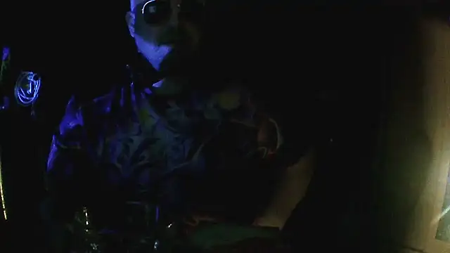 perversalus online show from December 15, 2025, 8:13 pm