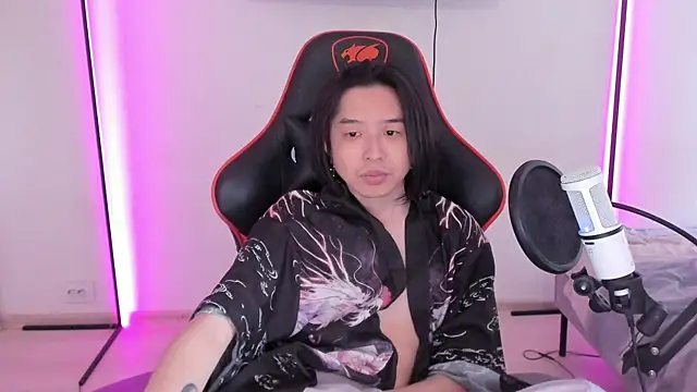 wexlee7 online show from October 3, 2025, 11:18 am