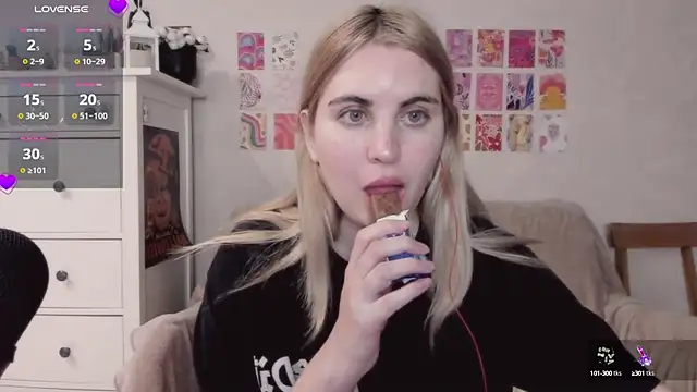 pawpaws online show from March 9, 2025, 10:19 pm