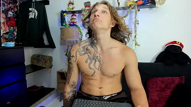 Snapshot of Tom_Krakow chatting on December 20, 2024, 9:17 pm Tom Krakow online show from December 20, 2024, 9:17 pm